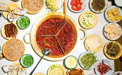 吃火鍋?zhàn)魑?00字三篇