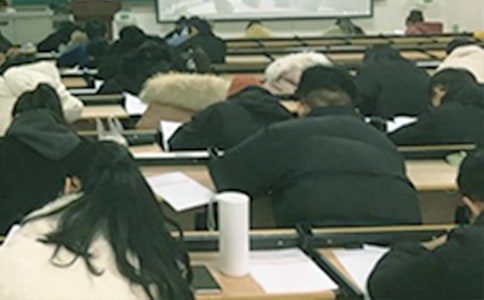 пԇ